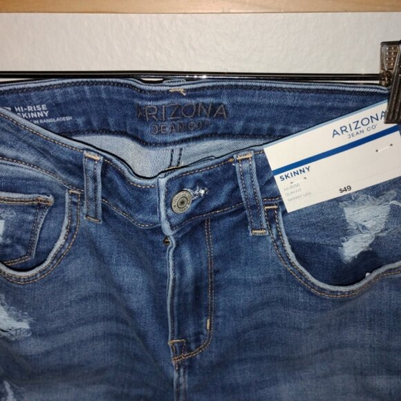 Arizona Jeans Co. Hi-Rise Slim Fit Skinny Jeans in Medium Tarnish Size 7 - Picture 2 of 5